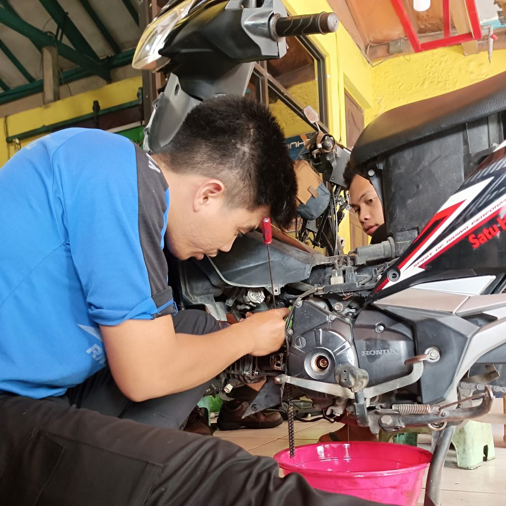 Kursus Mekanik Motor