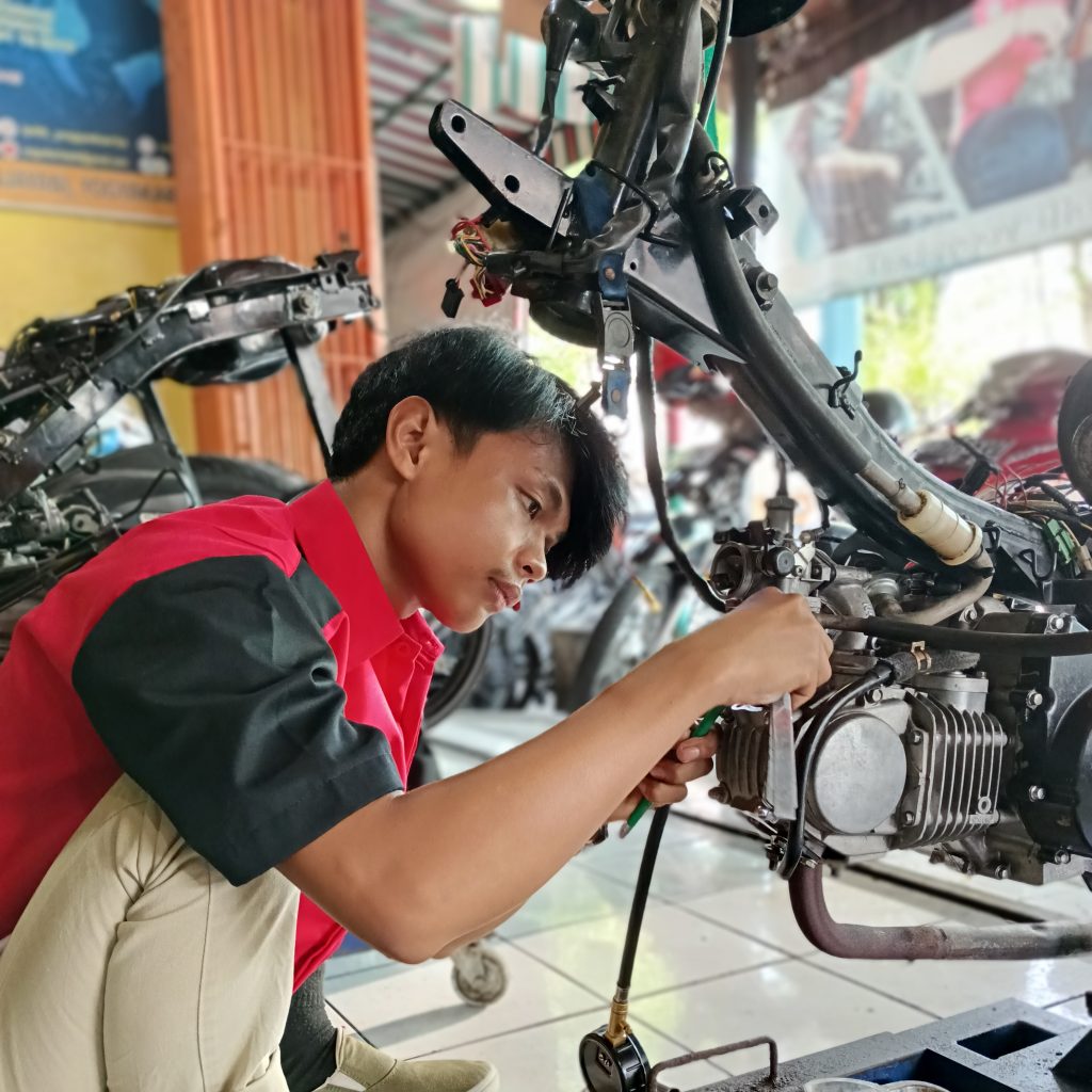 Kursus Motor Balap