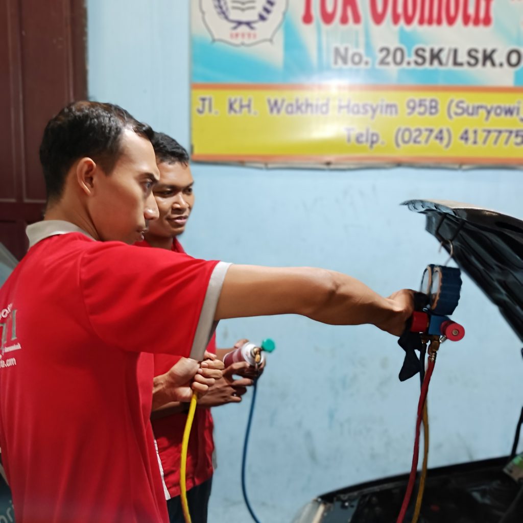 Kursus AC Mobil