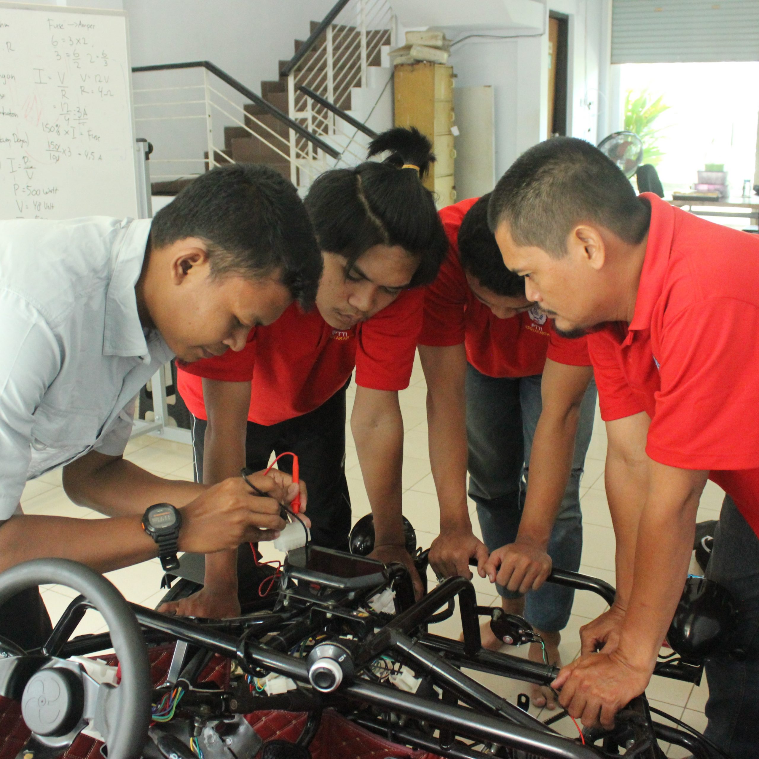 Kursus Mobil Listrik